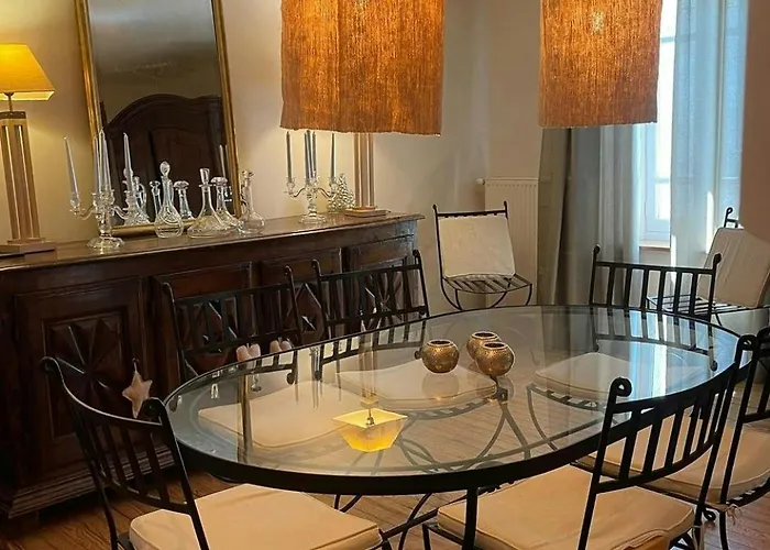 Old Surrounded By Nature In Sidobre Casa de Férias